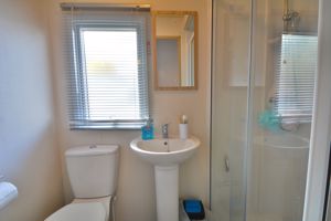 Shower room- click for photo gallery